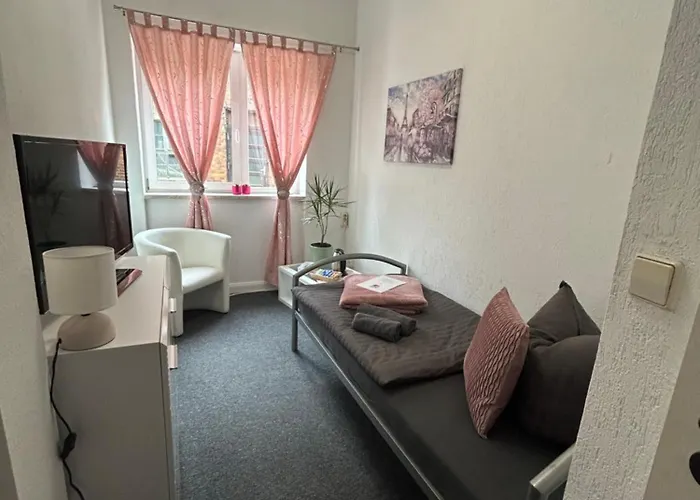 Rosenhof Am Bahnhof 3*