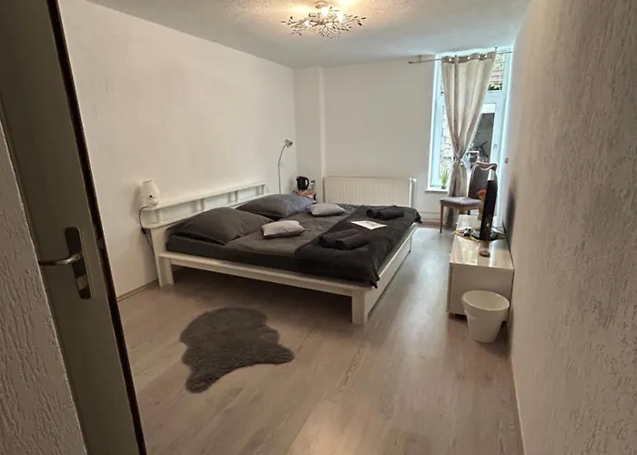 Rosenhof Am Bahnhof 3* فورست